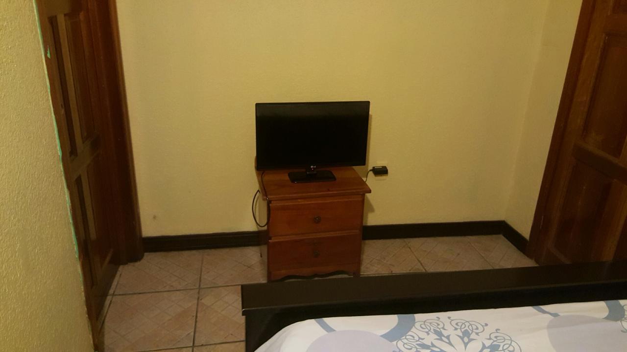 Hotel Central Park Сан Педро Екстериор снимка